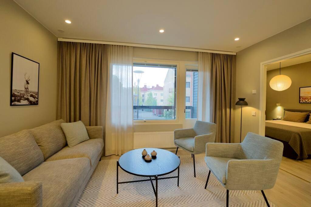 1 Bedroom Master W Sauna - Downtown Apartment *